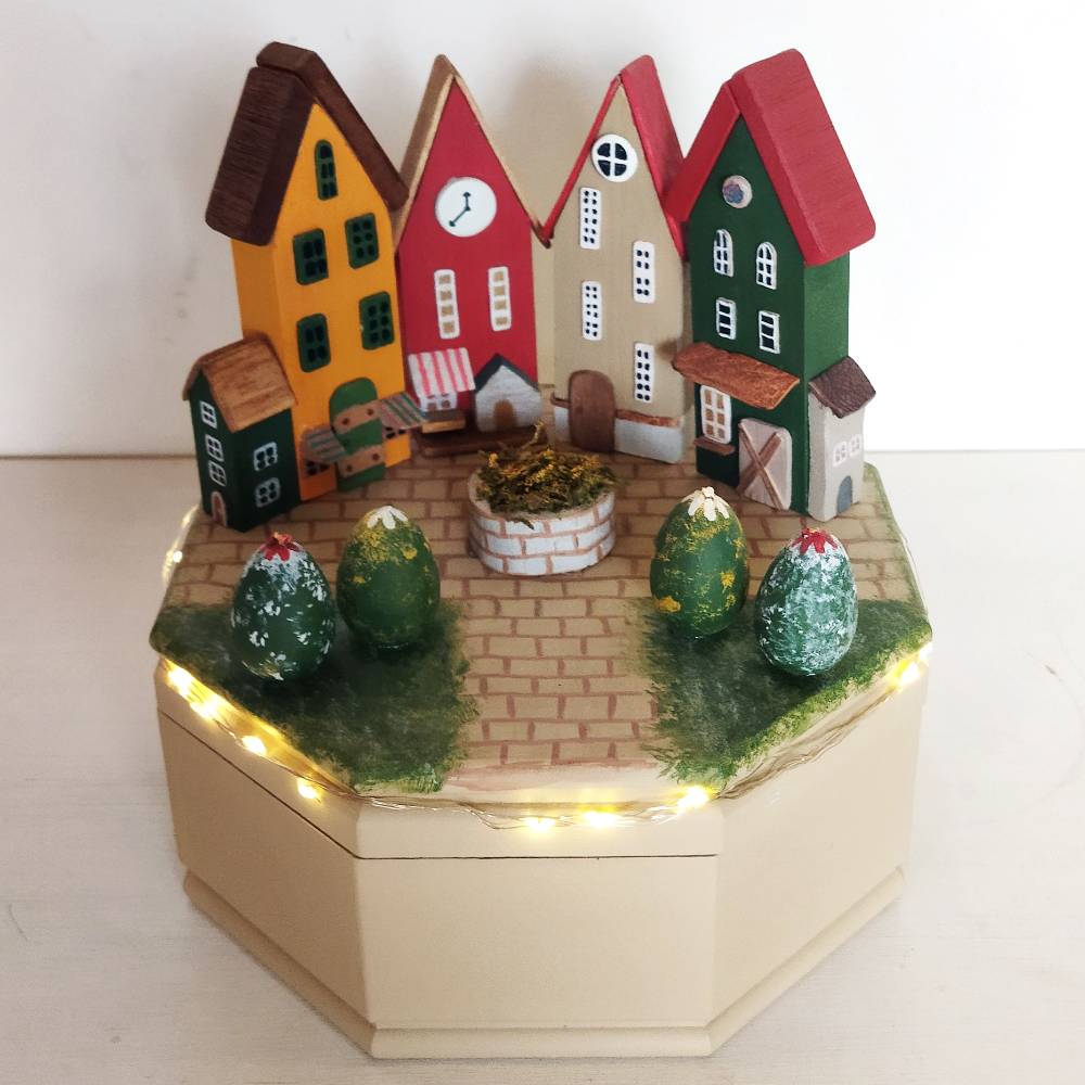 Ağaç Evli Işıklı Kutu K2040